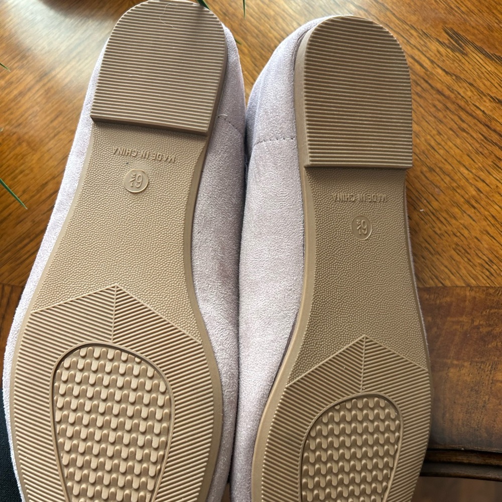 Stylish Beige Suede Flats